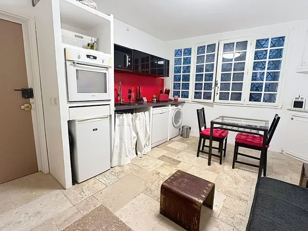 Studio 1 pièce 23 m²