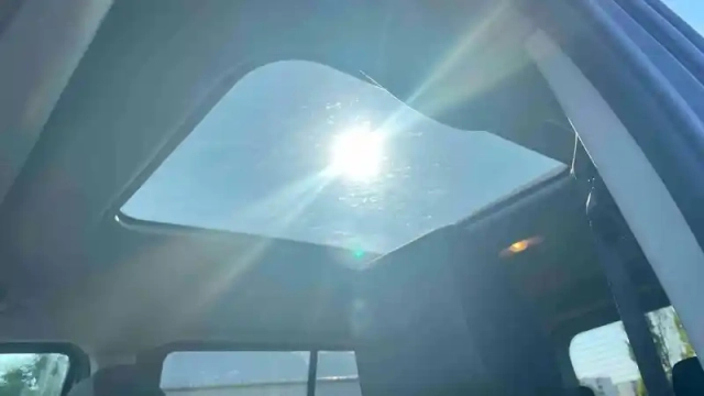 Ford Tourneo grand  connect 1.5 l ecoblue 120 s&amp;s — photo 21
