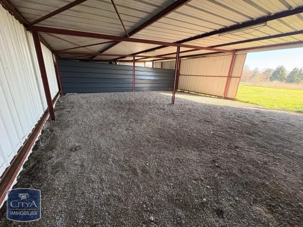 Local industriel 100 m²