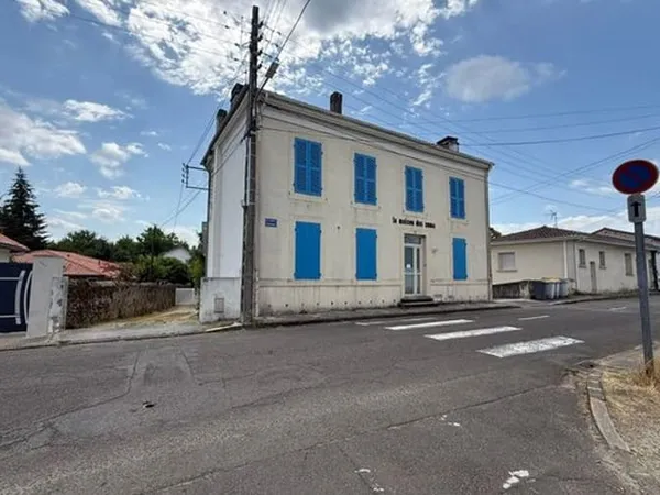 Immeuble 1 pièce 306 m²