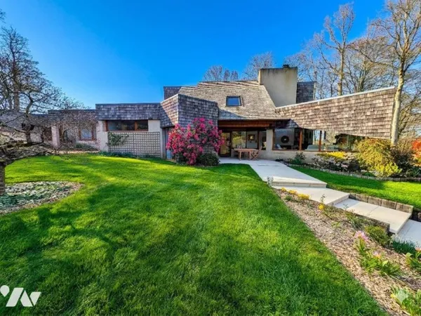 Maison 12 pièces 364 m²