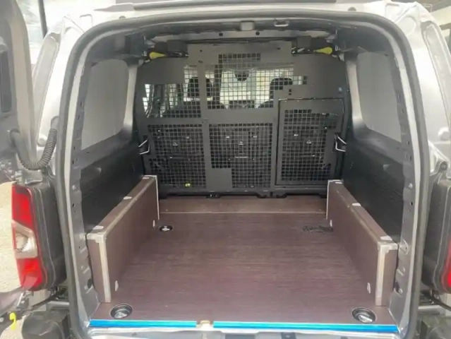 Citroën Berlingo van iii xl cab app 800kg bluehdi 130 s&amp;s eat8 — photo 21