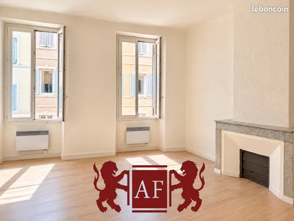 Exclusivité - Spacieux Type 2 lumineux rue d'Endoume - Saint Lambert