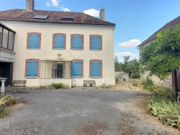 Maison 13 pièces 367 m²