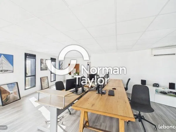 Bureaux 146 m²
