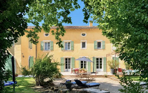Bastide 12 pièces 890 m²