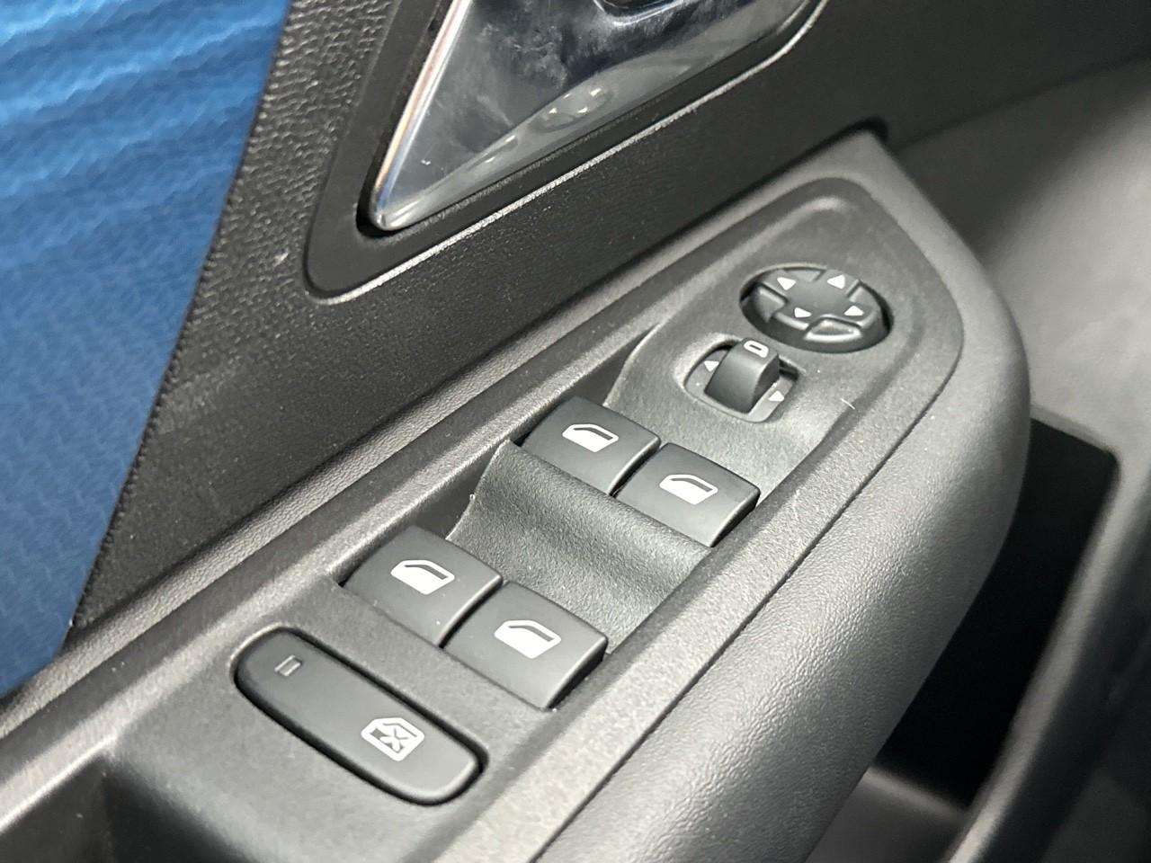 Citroën C4 e-c4 136 ch automatique live — photo 15