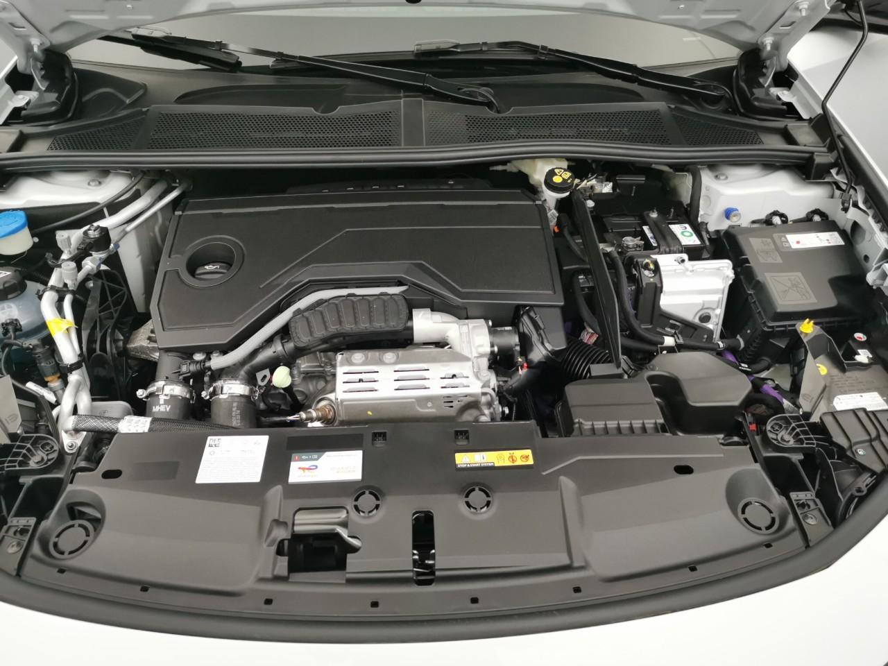 Peugeot 308 sw hybrid 145 e-dcs6 style — photo 15