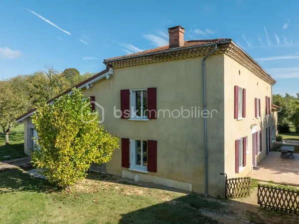 Maison 14 pièces 315 m²