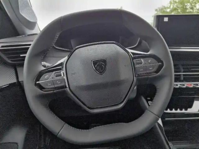 Peugeot 208 hybrid 110 ch e-dcs6 — photo 9