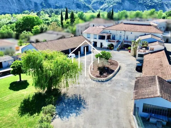 Maison 17 pièces 430 m²