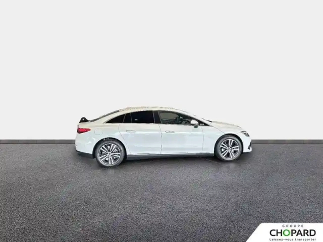 Mercedes Eqe 300 — photo 9