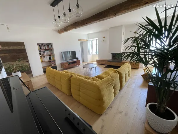 Appartement de caractère avec dépendances aménageables