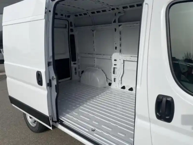 Peugeot Boxer fg l2h2 3.5 maxi 180ch s&amp;s bva8 — photo 9
