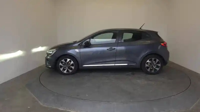 Renault Clio e-tech 140 - 21
