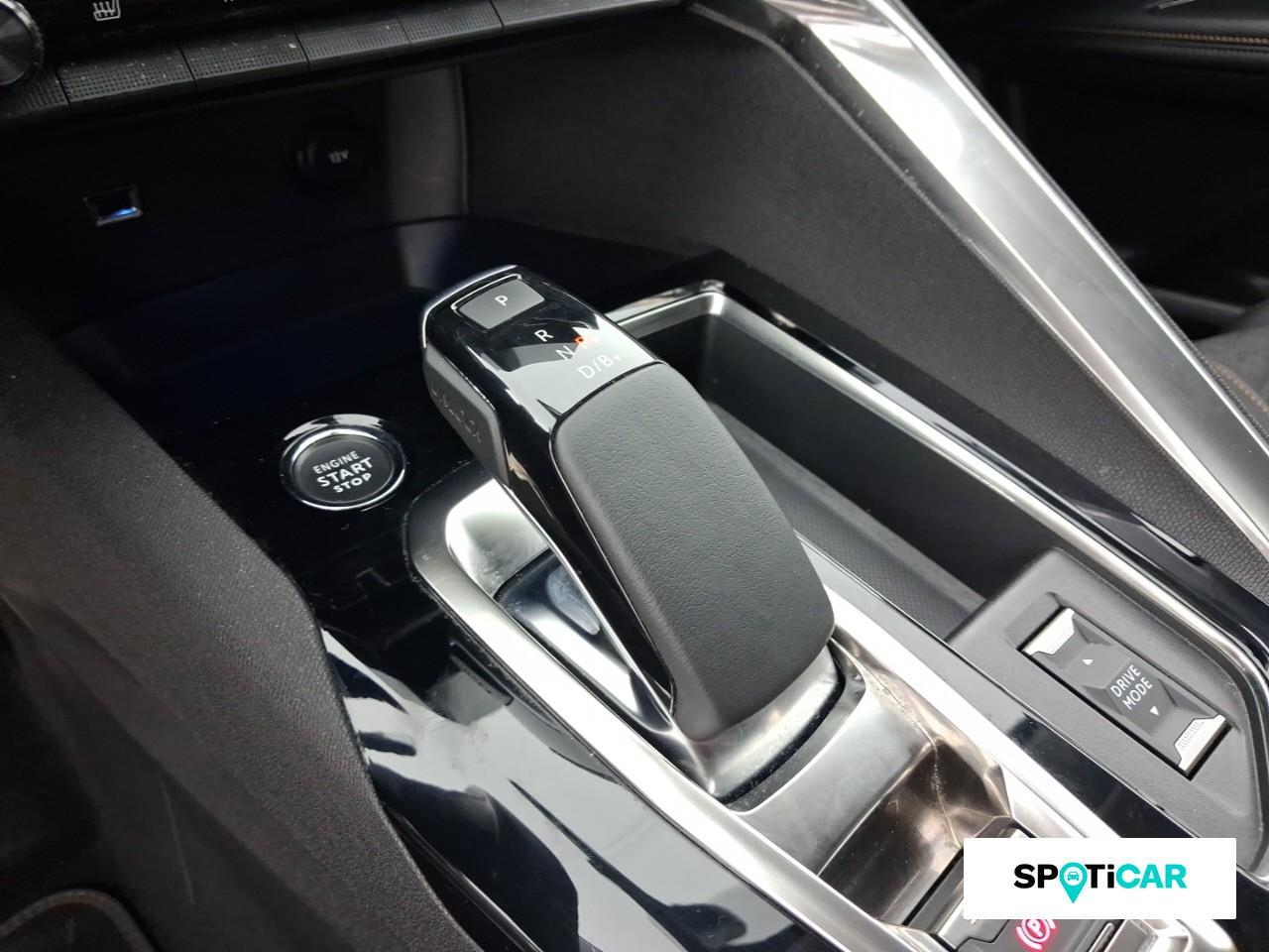 Peugeot 3008 hybrid 225ch roadtrip e-eat8 — photo 14