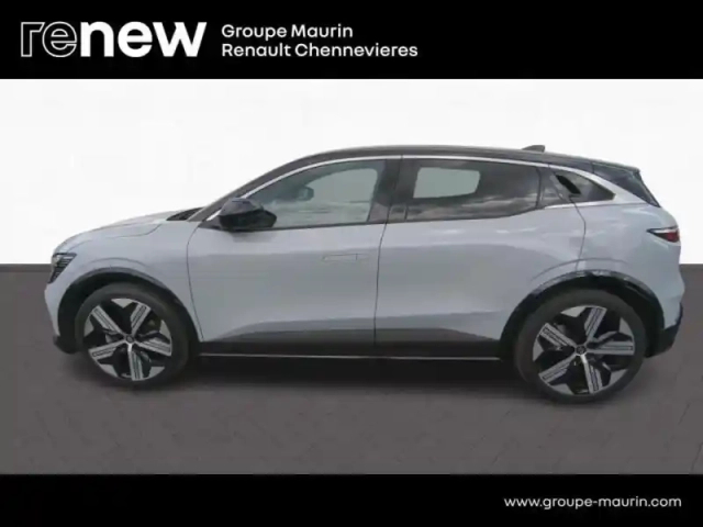 Renault Megane e-tech electric ev60 220ch iconic super charge -b — photo 8