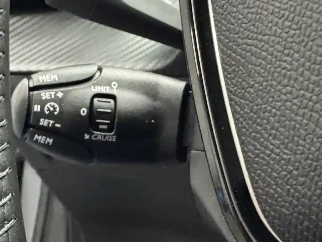 Peugeot 208 100 s&amp;s bvm6 — photo 68