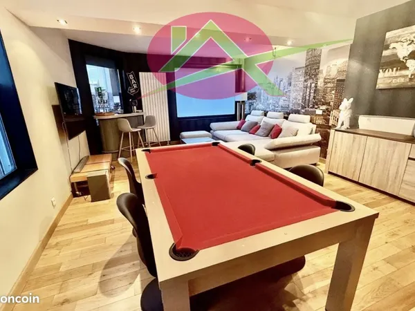 Loft 6 pièces 144 m²