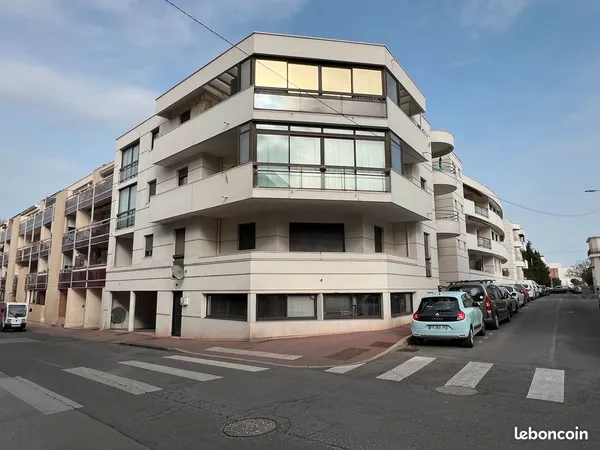 Montpellier centre - proximité tramway