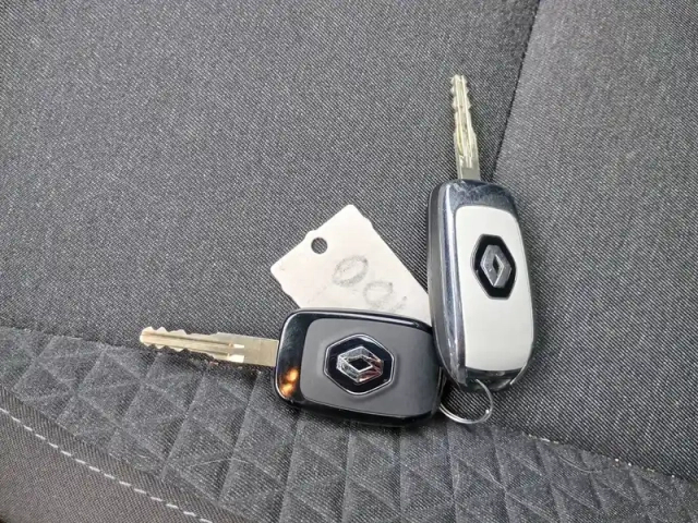 Renault Clio tce 90 — photo 67