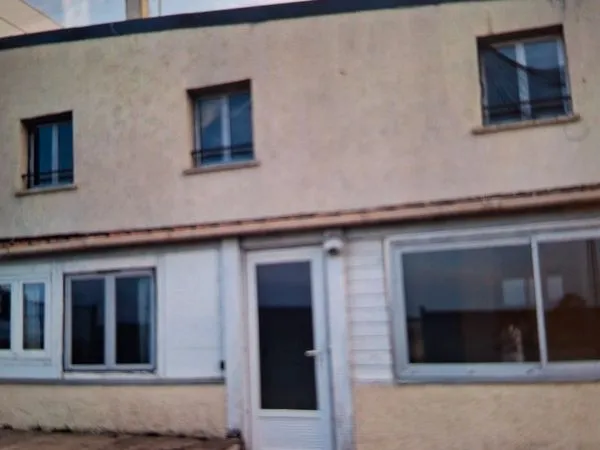 Maison mitoyenne F 5