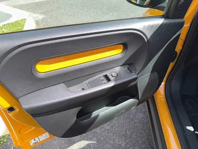 Renault Twingo e-tech electrique 80 ch autonomie urbaine — photo 11