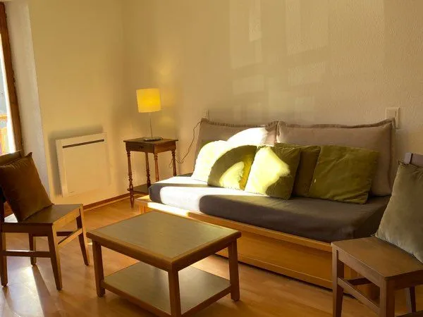 Appartement meublé 57 m2, parking privé , cave