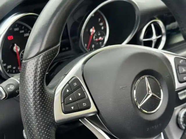 Mercedes Sl multibeam  cabriolet — photo 12