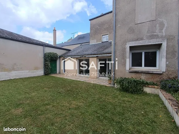 Maison 12 pièces 353 m²