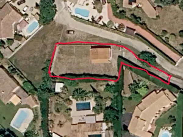 Rare A Lézignan Corbières; terrain +batisse