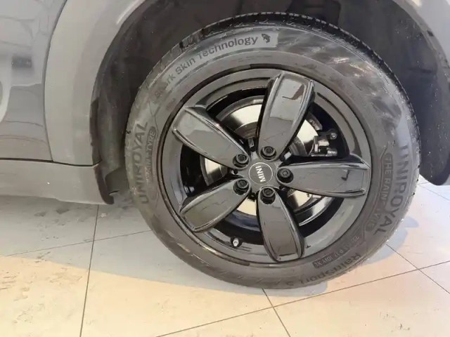 Mini Mini countryman 125 - 95 ch all4 bva6 — photo 9