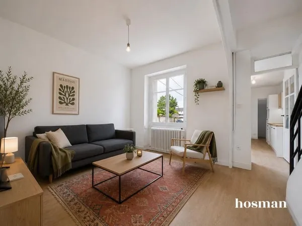 Duplex (type appartement-maison) de 5 pièces de 83 m2 avec cave et parking - Quartier Saint-Donatien
