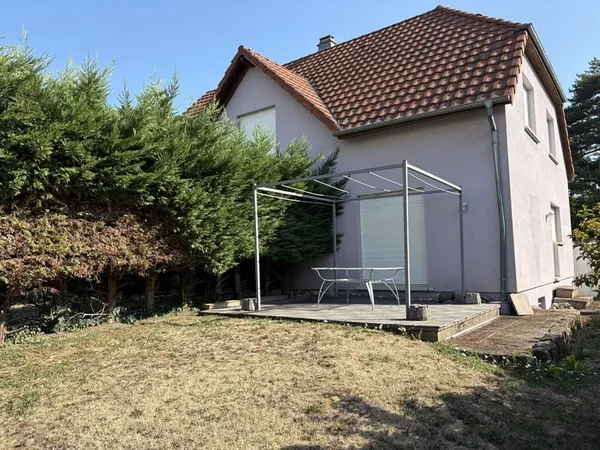 MAISON JUMELÉE de 123 m2 en fond d'impasse privative