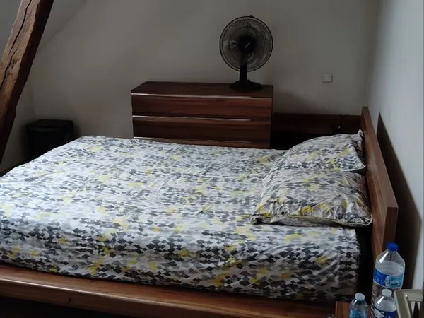 Chambre meublée en colocation