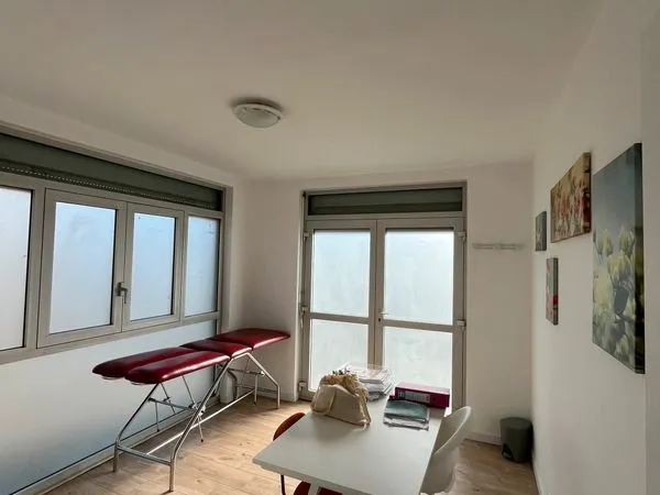 À LOUER - PIÈCE PROFESSIONNELLE DE 11 m² À SIMANDRES (69360)