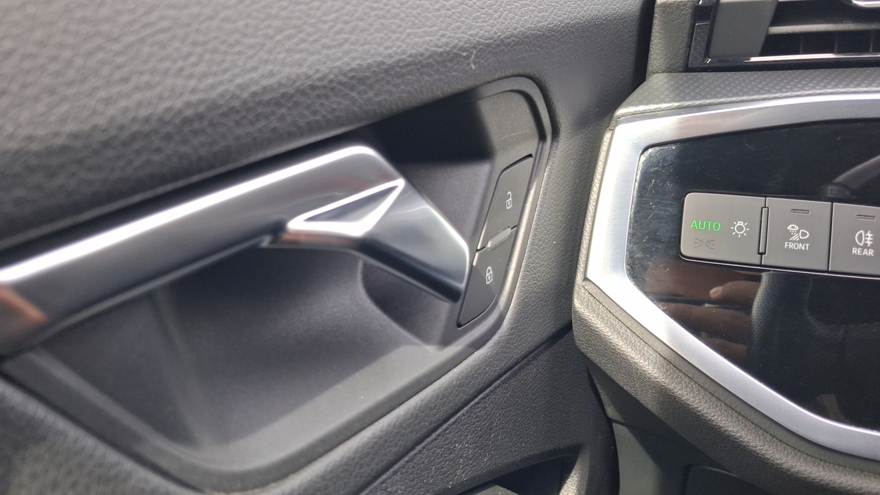 Audi Q3 35 TDI 150 ch Quattro — photo 39