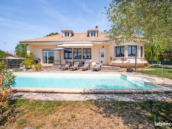 Villa 7 pièces 150 m²