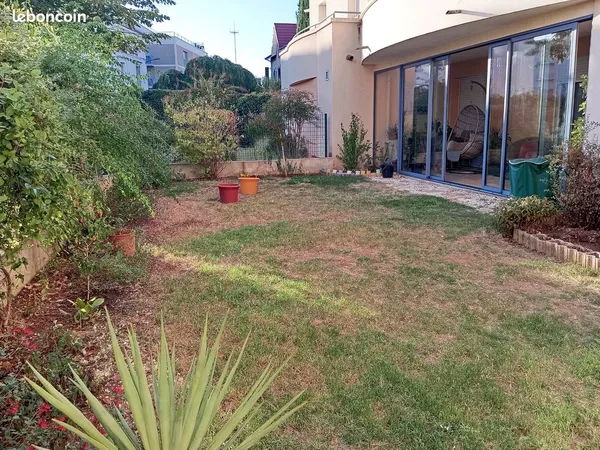 Appartement T3 en rez-de-jardin • 74 m²