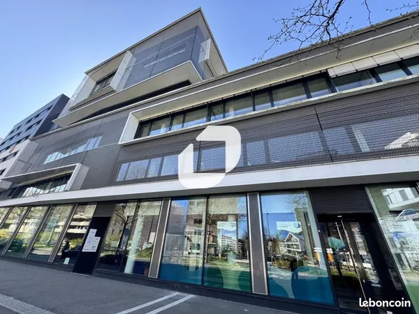Bureaux 1 335 m²
