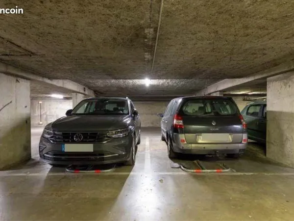 Place de parking sécurisée garage sous terrain