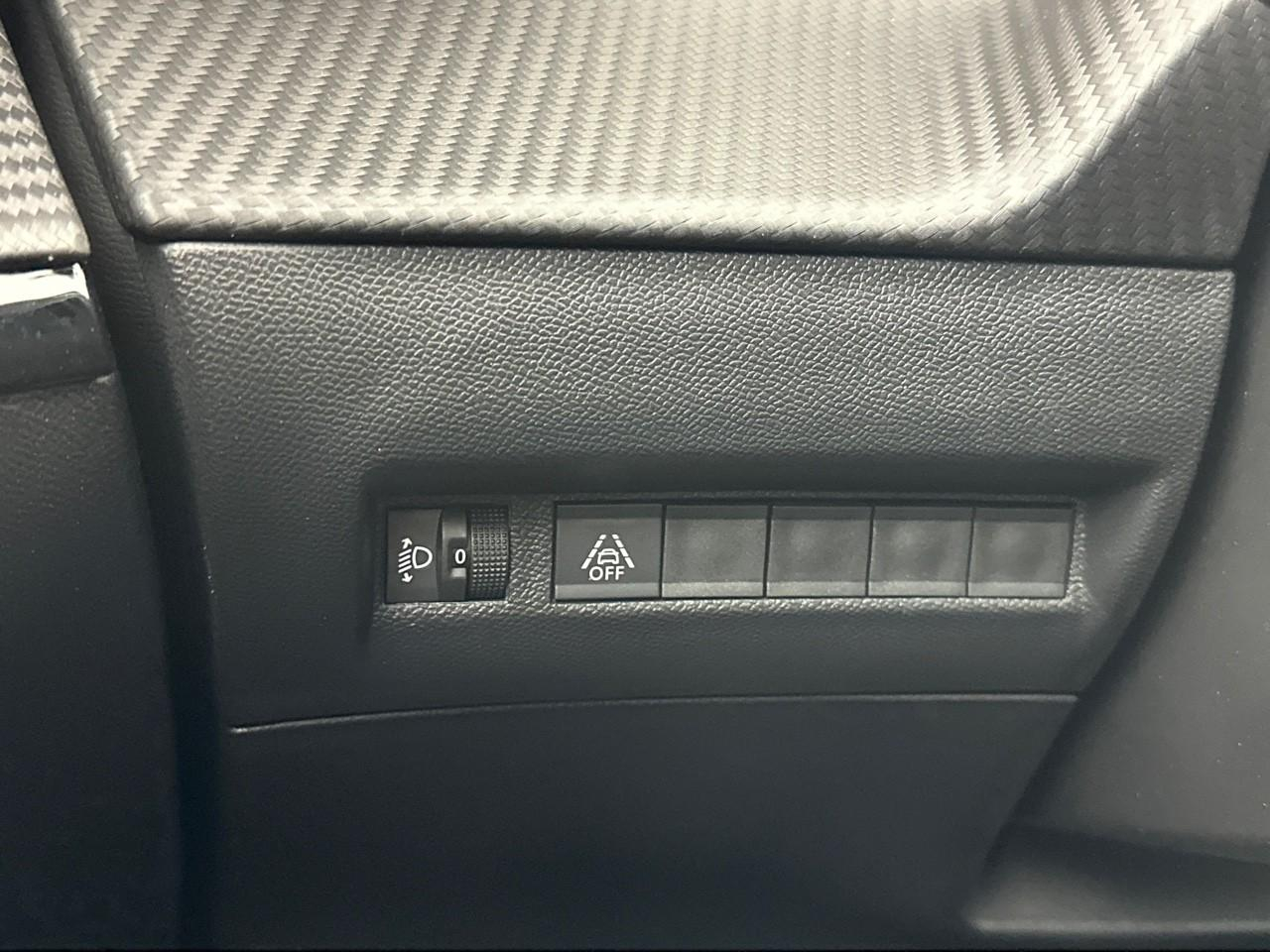 Peugeot 208 puretech 100 s&s bvm6 allure — photo 16