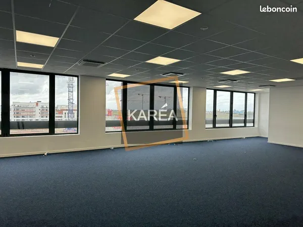 BUREAUX 171 m² CHESSY