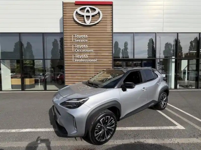 Toyota Yaris cross 116h collection my22