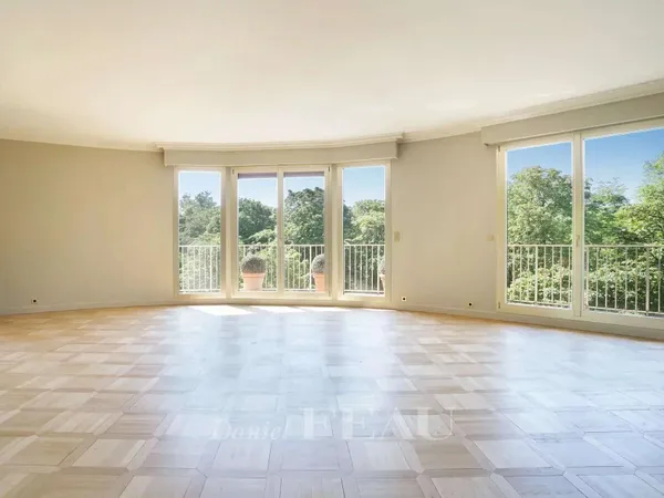 Appartement 4 pièces 143 m²