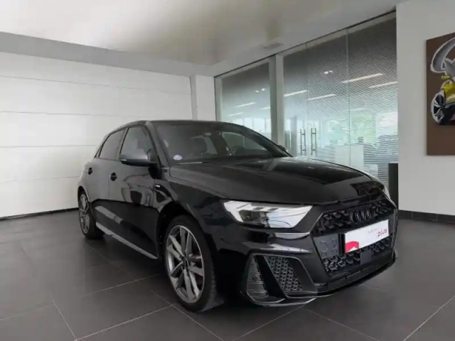 Audi A1 sportback 40 tfsi 207ch s line s tronic 7 — photo 3