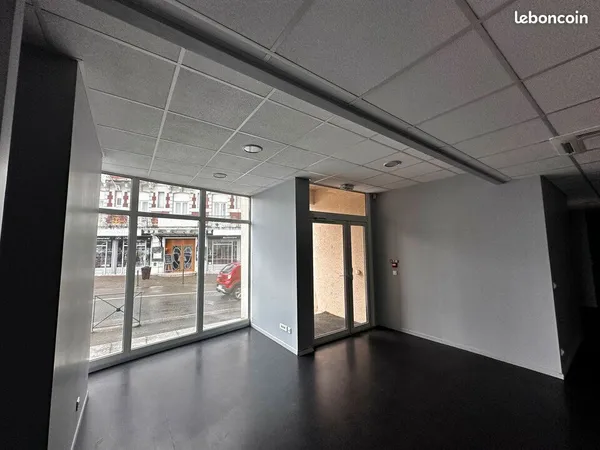 Bureaux 298 m²
