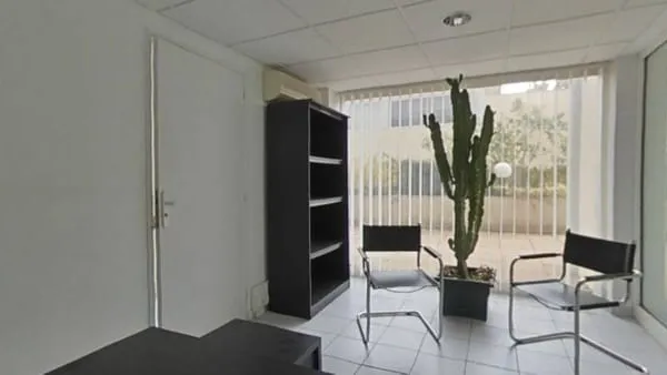 Local commercial 178 m²