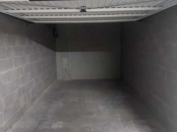 Garage à louer