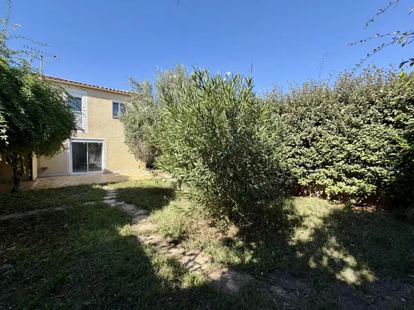 Maison 5 pièces sur une parcelle arborée de 255 m2